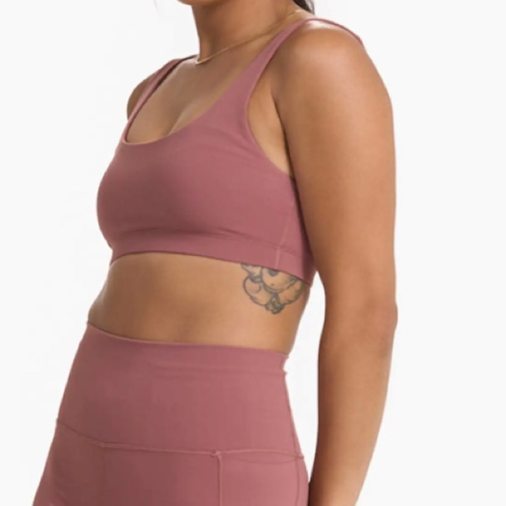Vuori Daily Bra in Rosewood